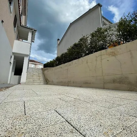 Fratelli Apartment